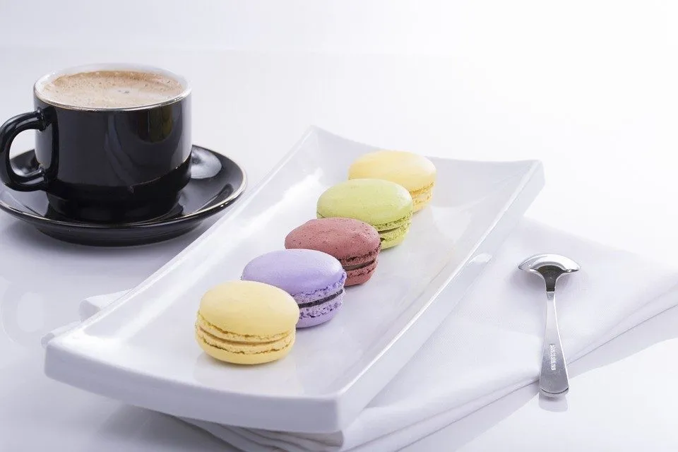 Macarons And Tea