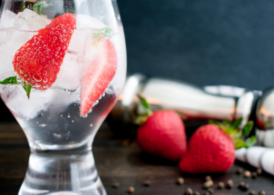 Strawberry Gin Smash Cocktail