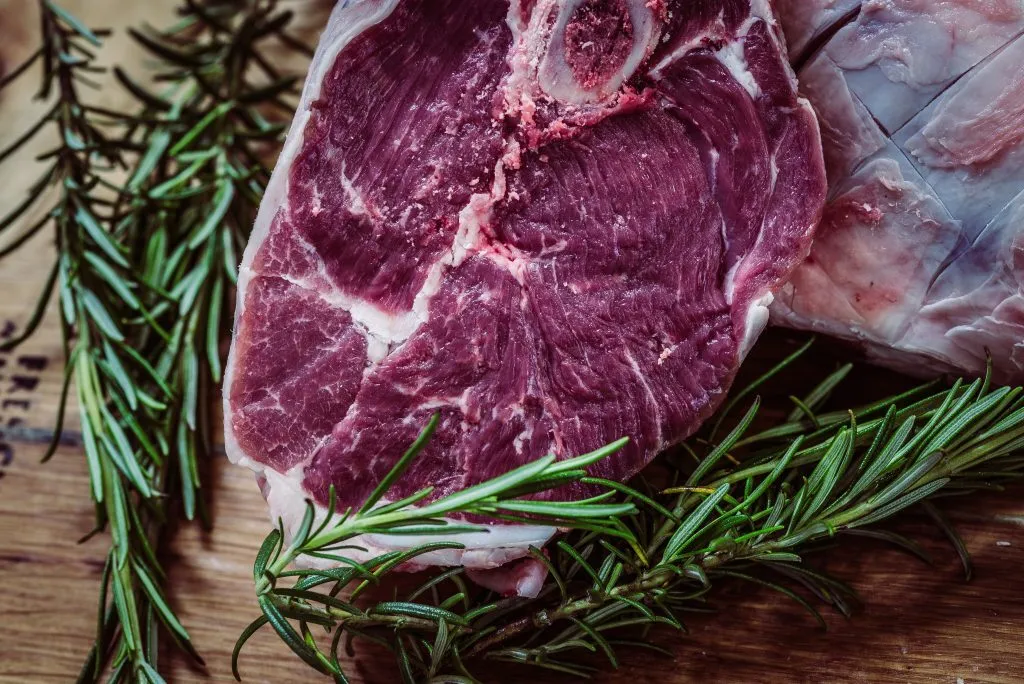 Beef with mashed cauliflower Directions