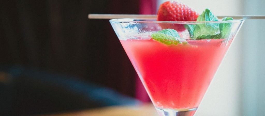 Pink Lady Cocktail Recipe - Lola Covington