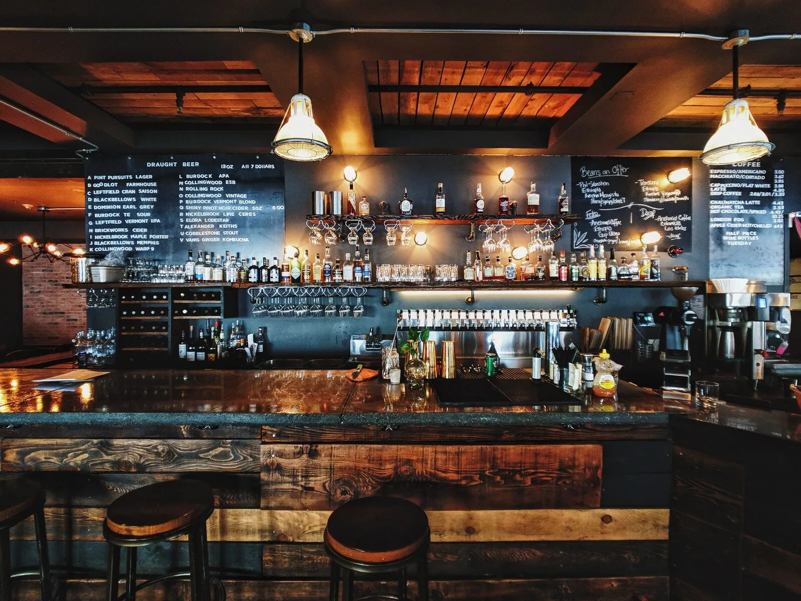 How to Spot a Fine Dining Restaurant or Steakhouse 2