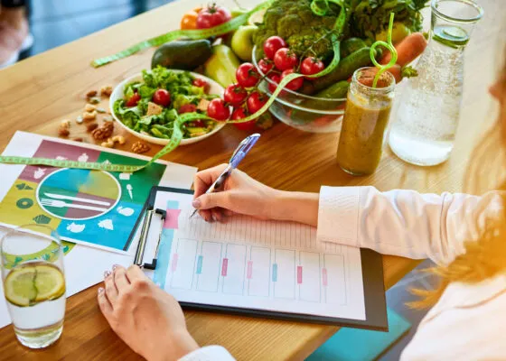 Taking A Career In Nutrition: 5 Pros, Cons, Opportunities, And Outlook
