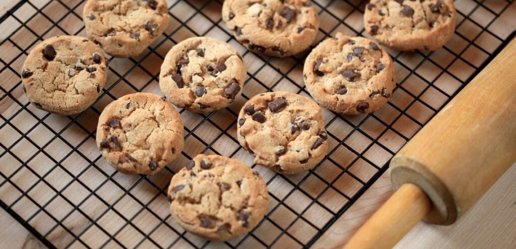 Choose And Prepare The Appropriate Piece Of Bakeware